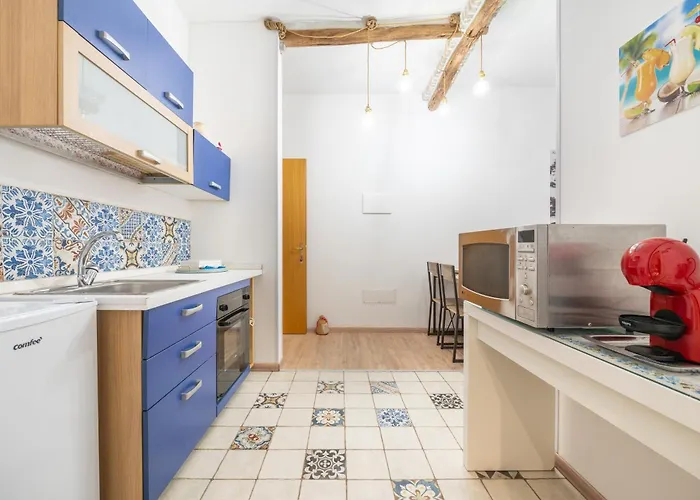 度假居 Marina Monolocale Deluxe 卡利亚里